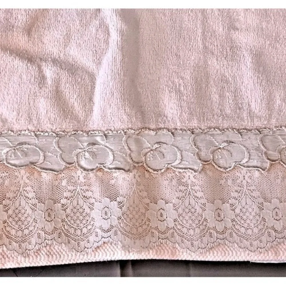 Vintage Pink Hand Towel USA Made Embroidered Satin Floral‎ Lace Trim Cottagecore